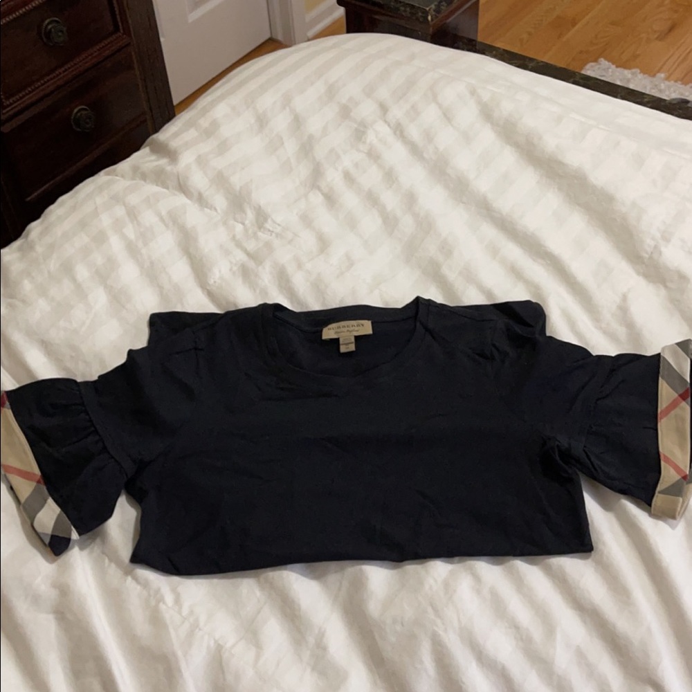 Burberry T-shirt with Ruffle sleeves